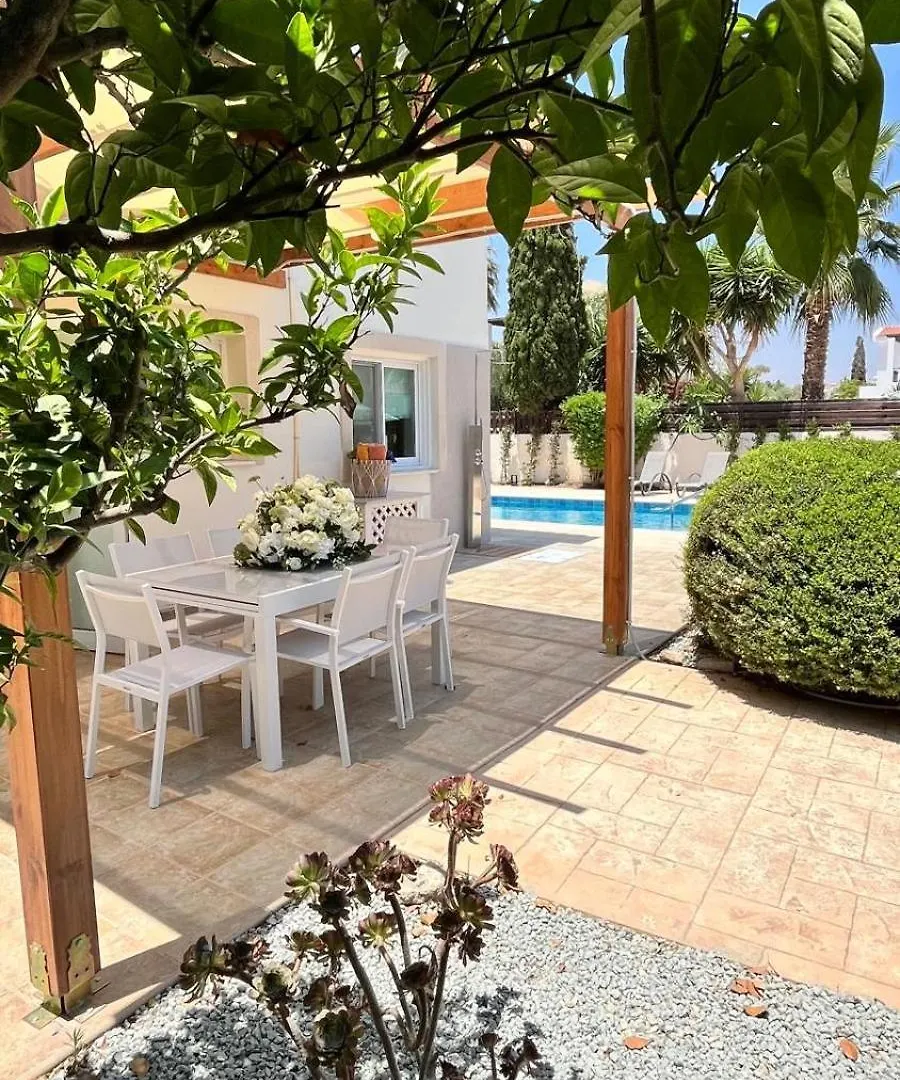 Villa Porta Aurea Agia Napa Chipre